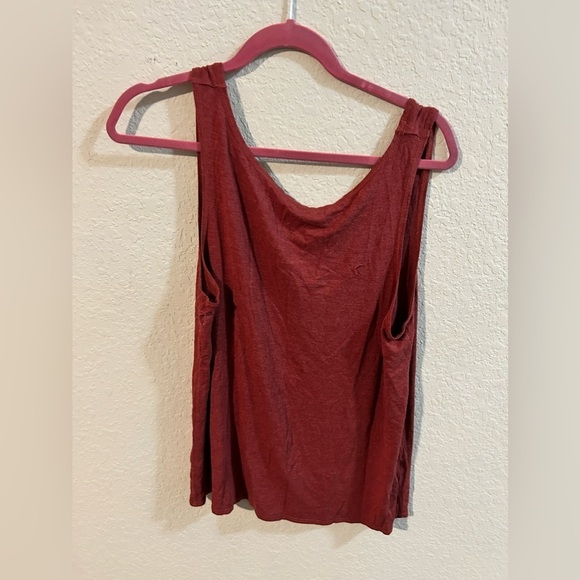 ZYIA size xl maroon swirl twist back tank. - Picture 2 of 4